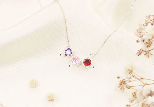 💎 Sparkle Trio Pendant Necklace – A Touch of Elegance in Every Detail